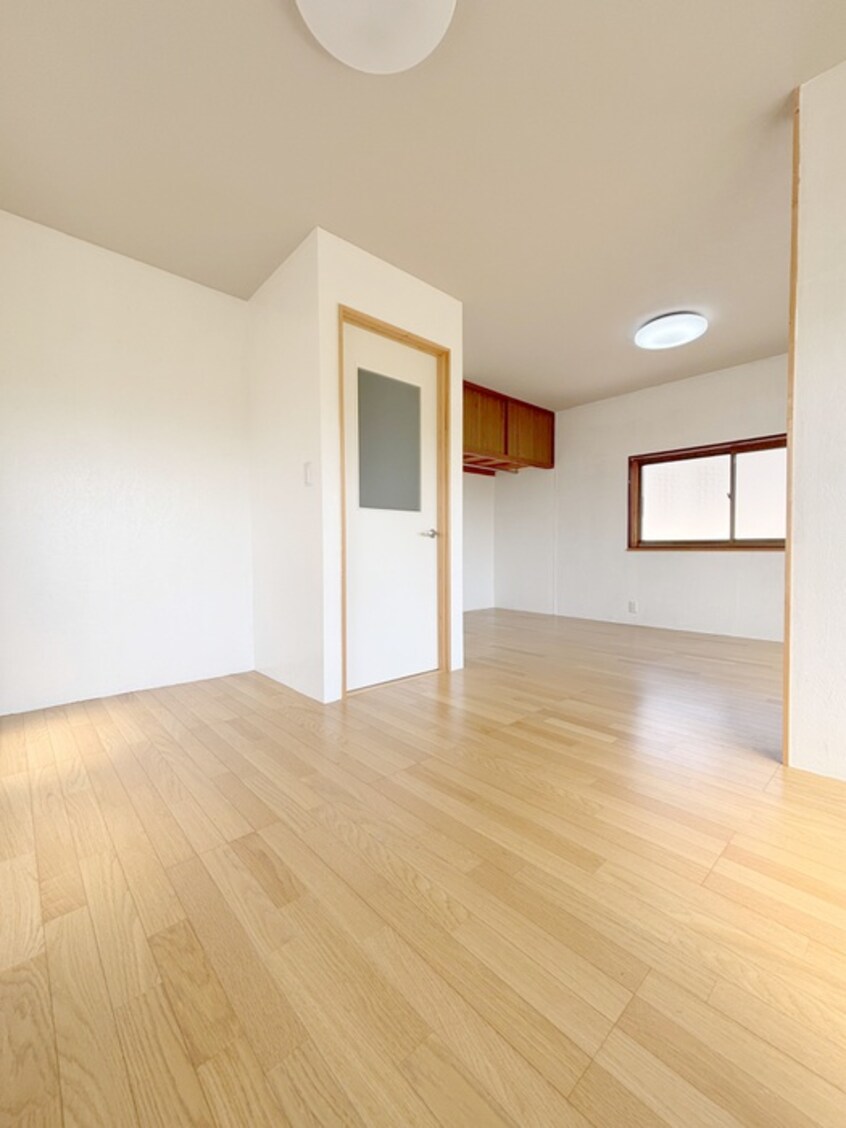 居室 ササヤマササオ