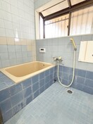 バス／シャワールーム等 ササヤマササオ