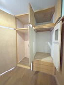 収納 ササヤマササオ