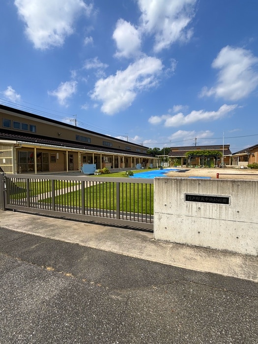 中央幼稚園(幼稚園/保育園)まで71m ササヤマササオ