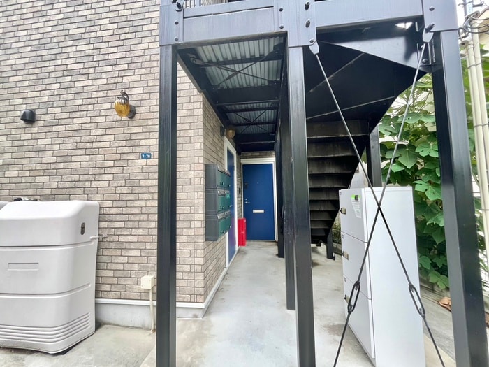 エントランス部分 アズ－ル京急生麦