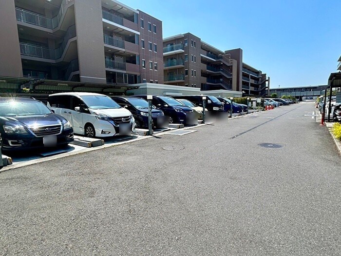 駐車場 ｸﾚｳﾞｨｱ若葉台ﾊﾟｰｸﾅｰﾄﾞ六番館