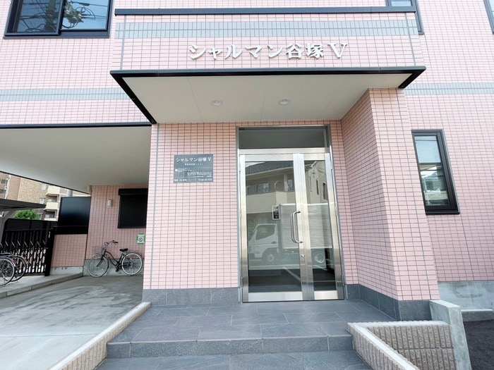 エントランス部分 シャルマン谷塚Ⅴ