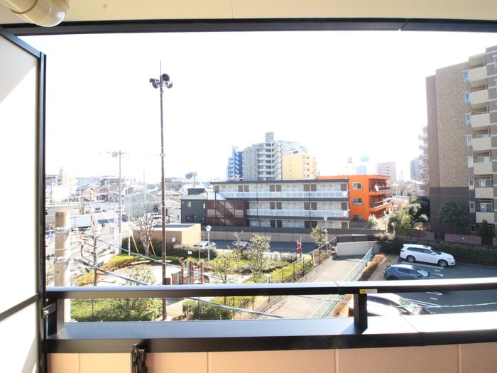 室内からの展望 シャルマン谷塚Ⅴ