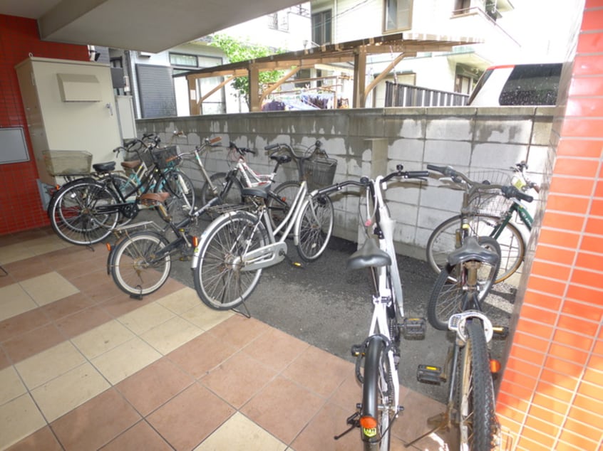 駐輪場 ミリアビタNO.13