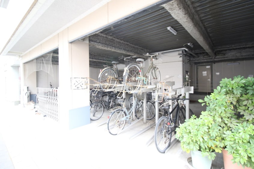 駐輪場 カナスカイビル