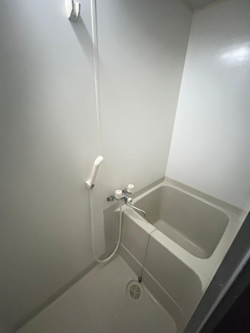 バス／シャワールーム等 カナスカイビル