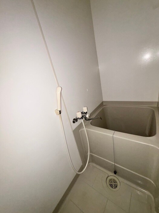 バス／シャワールーム等 カナスカイビル