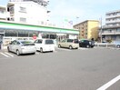ファミリーマート川崎鷺沼店(コンビニ)まで211m ラフィスタ鷺沼南棟（310）