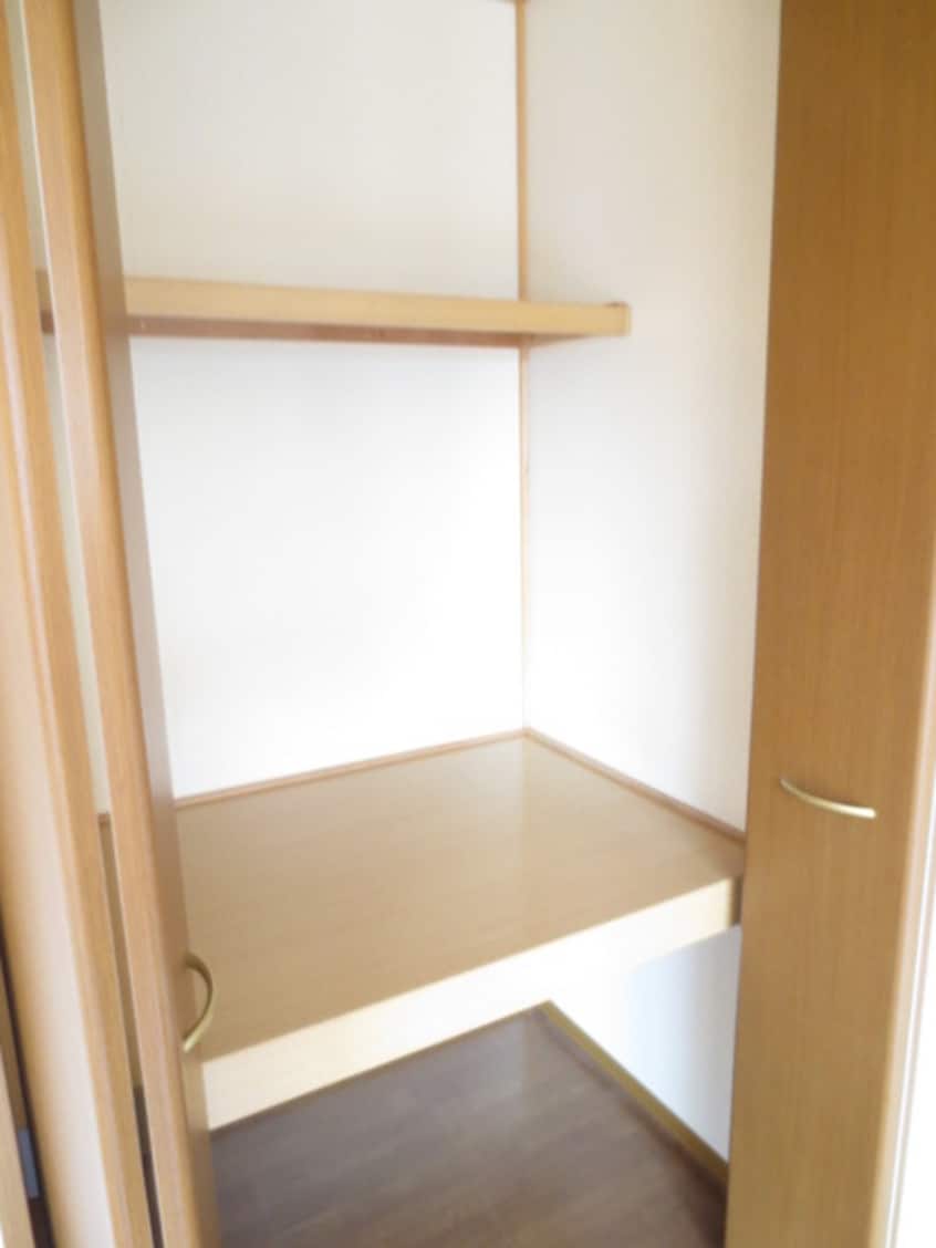 収納 カ－サベルデＢ