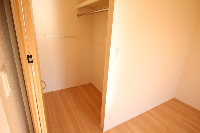 収納 アゼリア上鷺　Ｆ