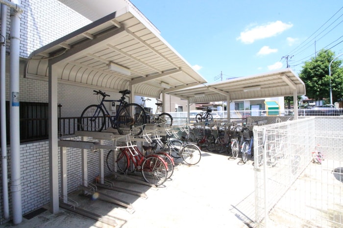 駐輪場 ユーコート稲田堤