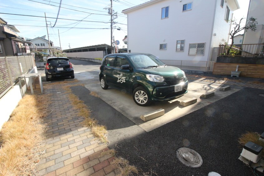 駐車場 ミストラルA棟