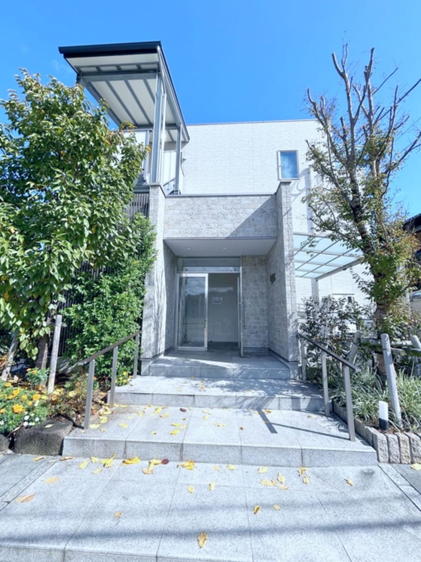 エントランス部分 エイトガーデン