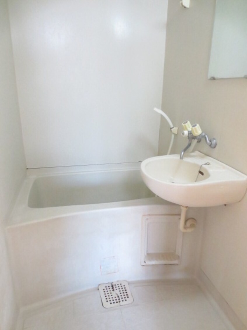 バス／シャワールーム等 チェリーガーデン