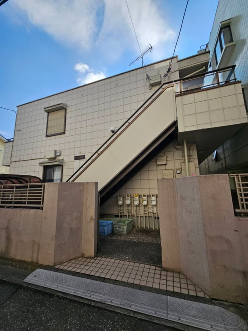 エントランス部分 メゾン本町