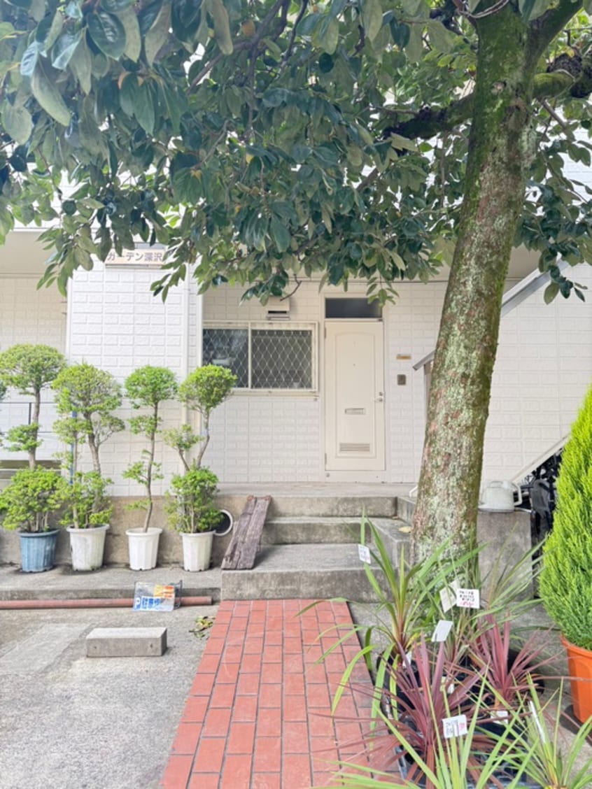 エントランス部分 ガーデン深沢