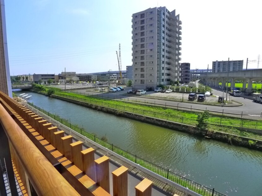 室内からの展望 ART RESIDENCE IN MISATO CHU_O