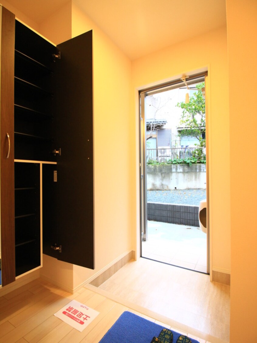 玄関 アイルトンハウス