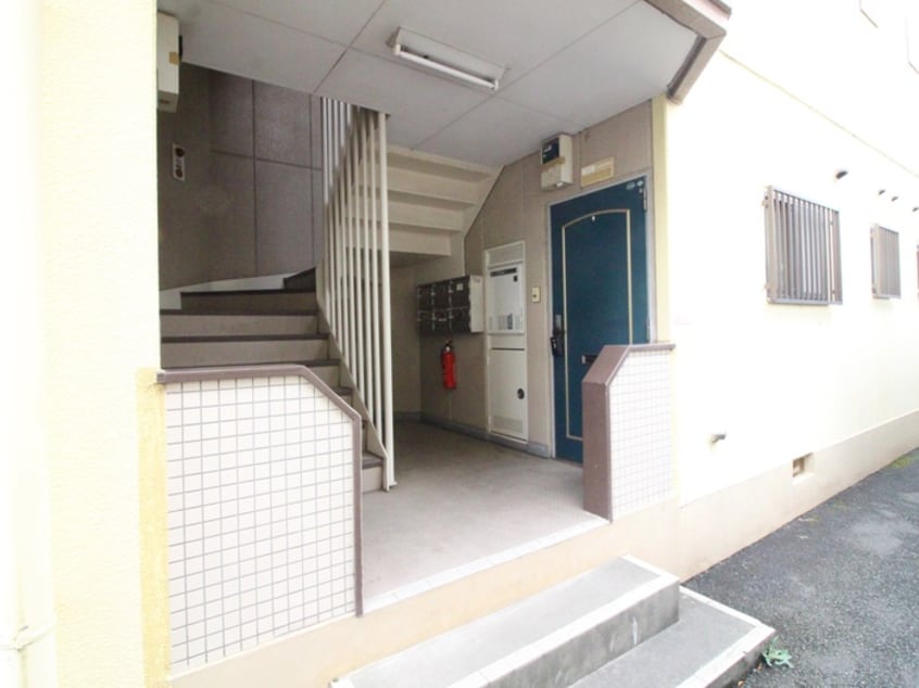 エントランス部分 リバ－サイドメゾンＡ