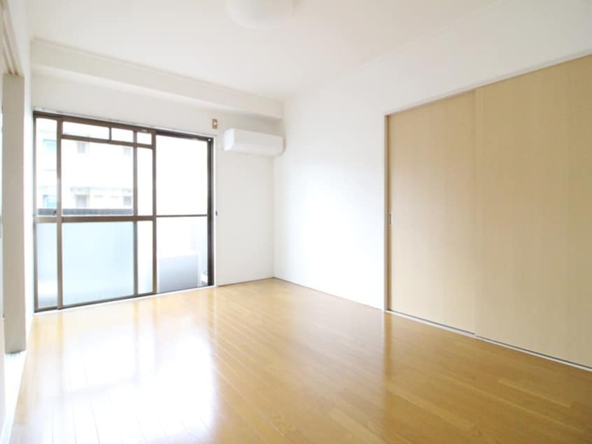 居室 リバ－サイドメゾンＡ