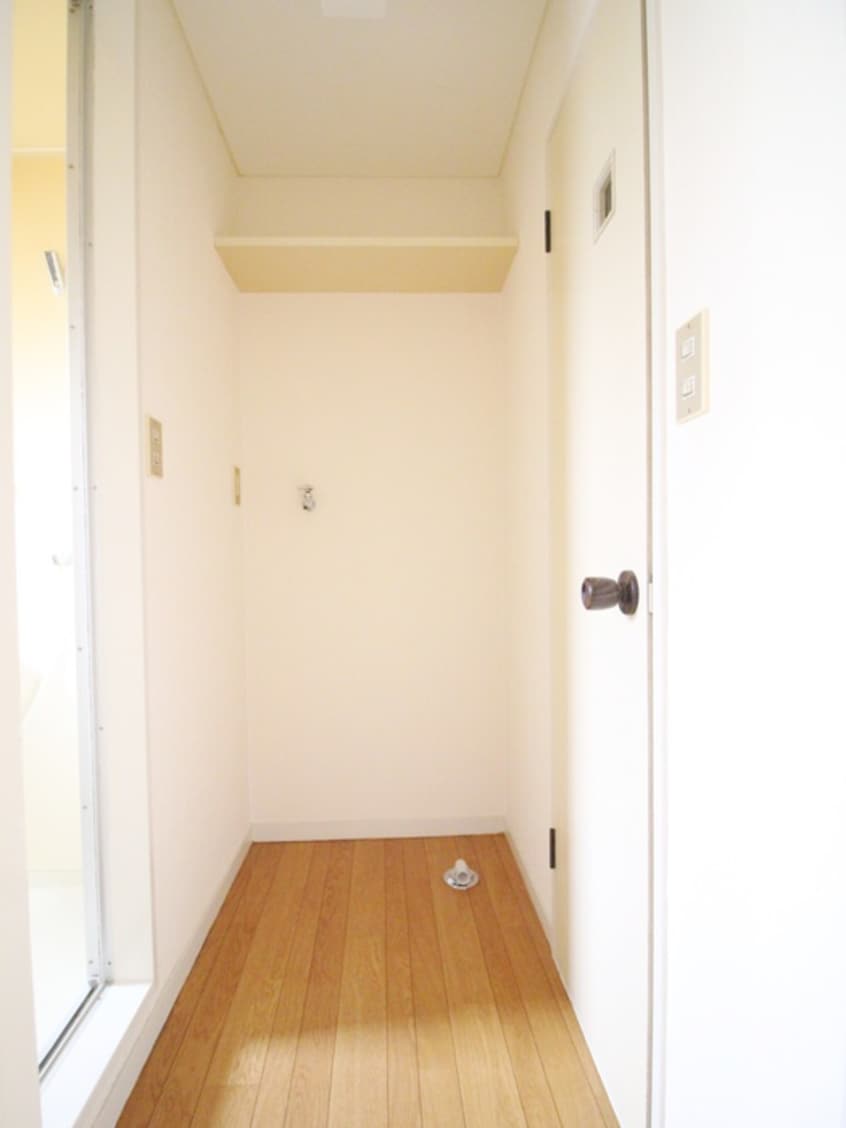 洗濯機置場 リバ－サイドメゾンＡ