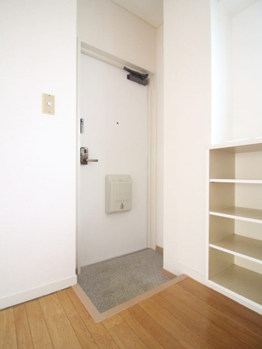 玄関 リバ－サイドメゾンＡ