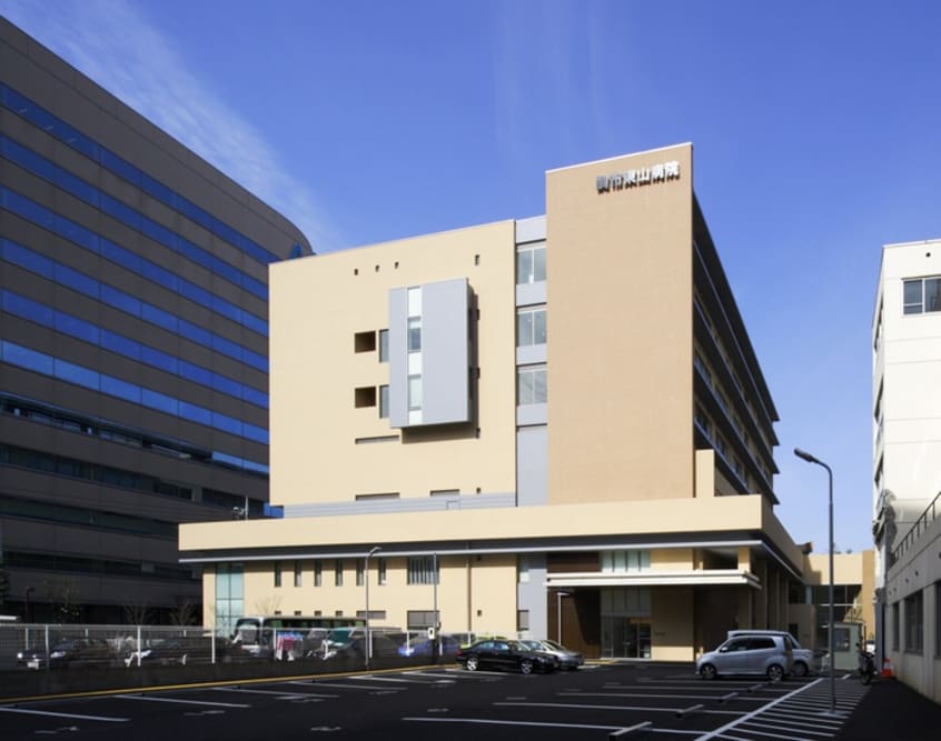 調布東山病院(病院)まで220m コンフォ－ト