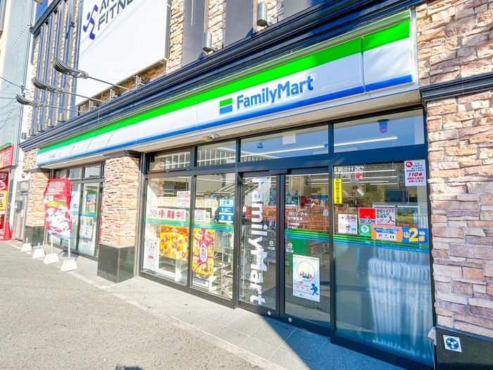 ファミリーマート(コンビニ)まで451m フラッツ京明