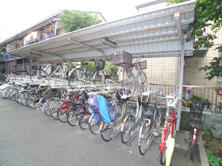 駐輪場 ブルームライフ戸田公園