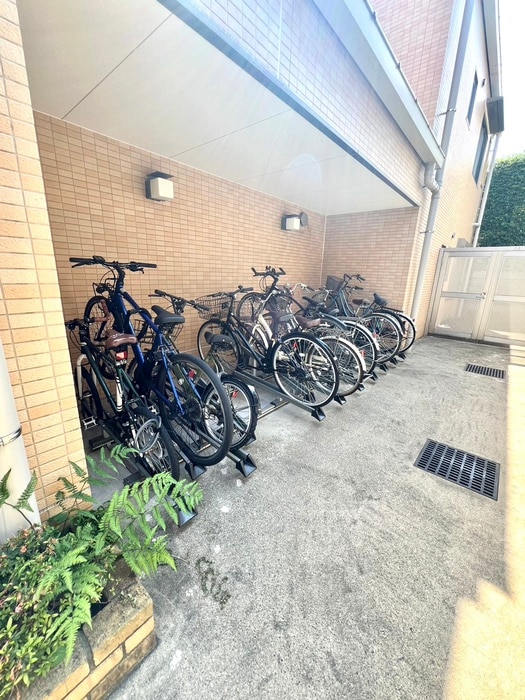 駐輪場 プライムコート中野