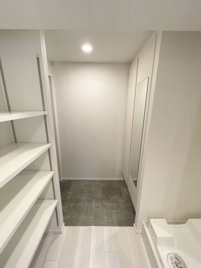 玄関 ストーリア市川行徳