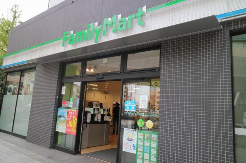 ファミリーマート 目黒神泉町店(コンビニ)まで90m ザ・パークハビオ渋谷クロス