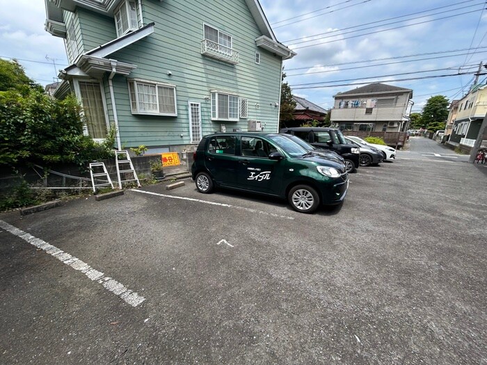 駐車場 メゾン・ド・アベニュ－