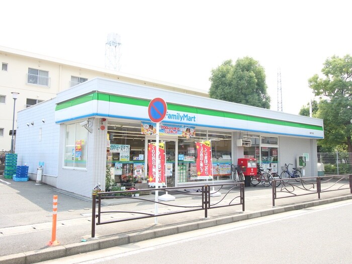 ファミリーマート川崎千年店(コンビニ)まで160m コアクレスト下新城