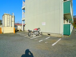 バイク置き場