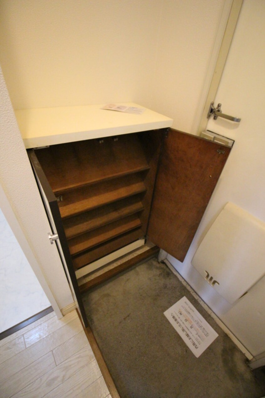 靴箱 ドミ－ルサトウＡ