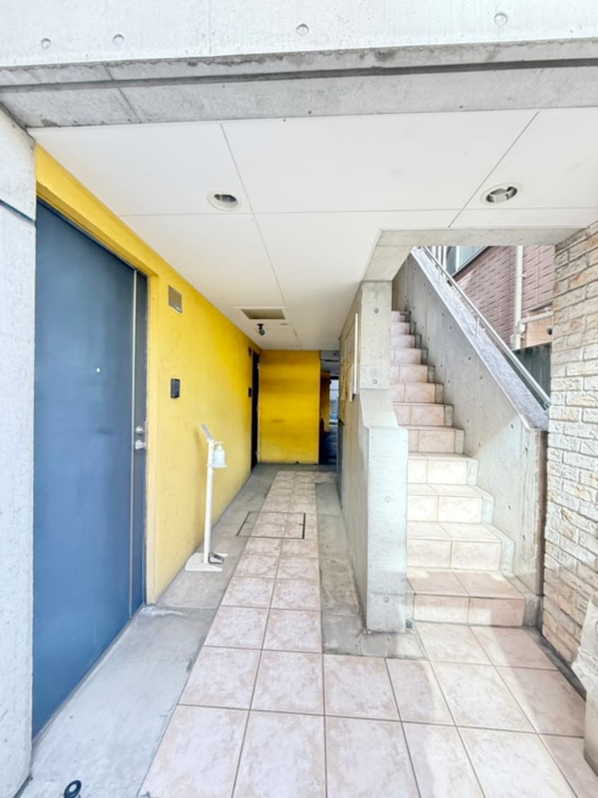 エントランス部分 ＺＥＳＴＹ神楽坂