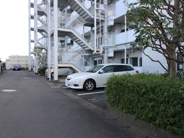 駐車場 ローヤルシティ鴨居弐番館(305)