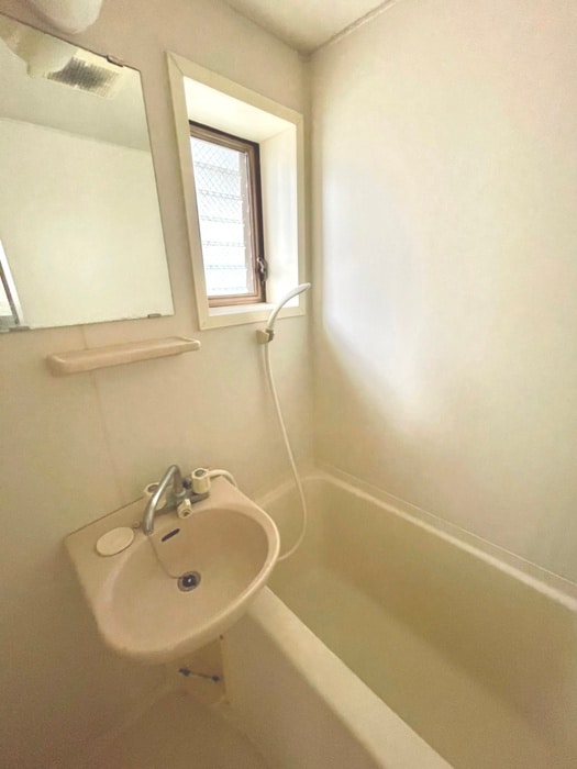 バス／シャワールーム等 スカイコ－ト７