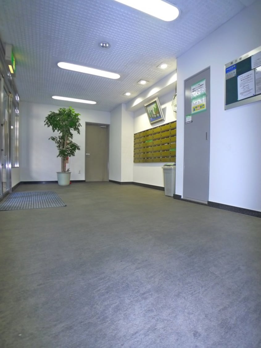 エントランス部分 岩沢第一ビル