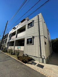 コリーヌ　ミキ