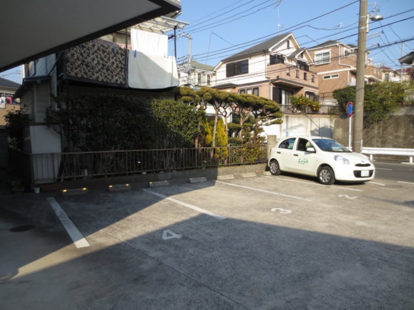 駐車場 公田フーガトミー