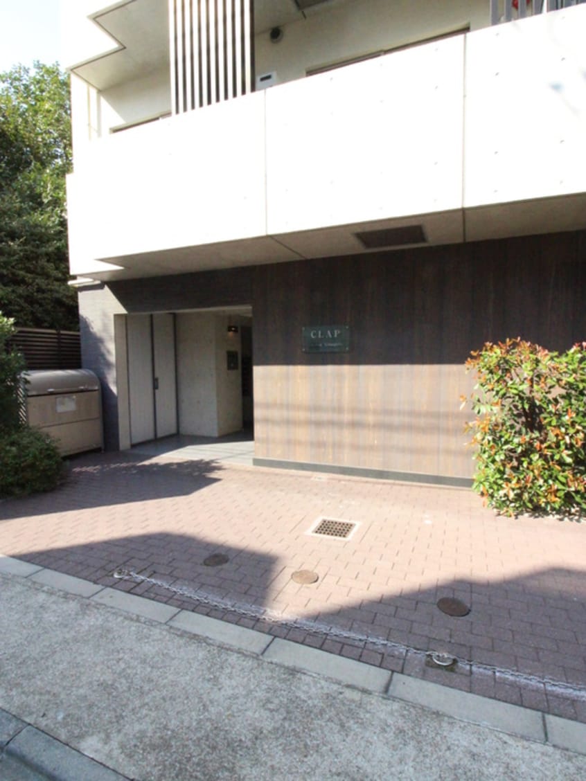 エントランス部分 ＣＬＡＰ市谷柳町