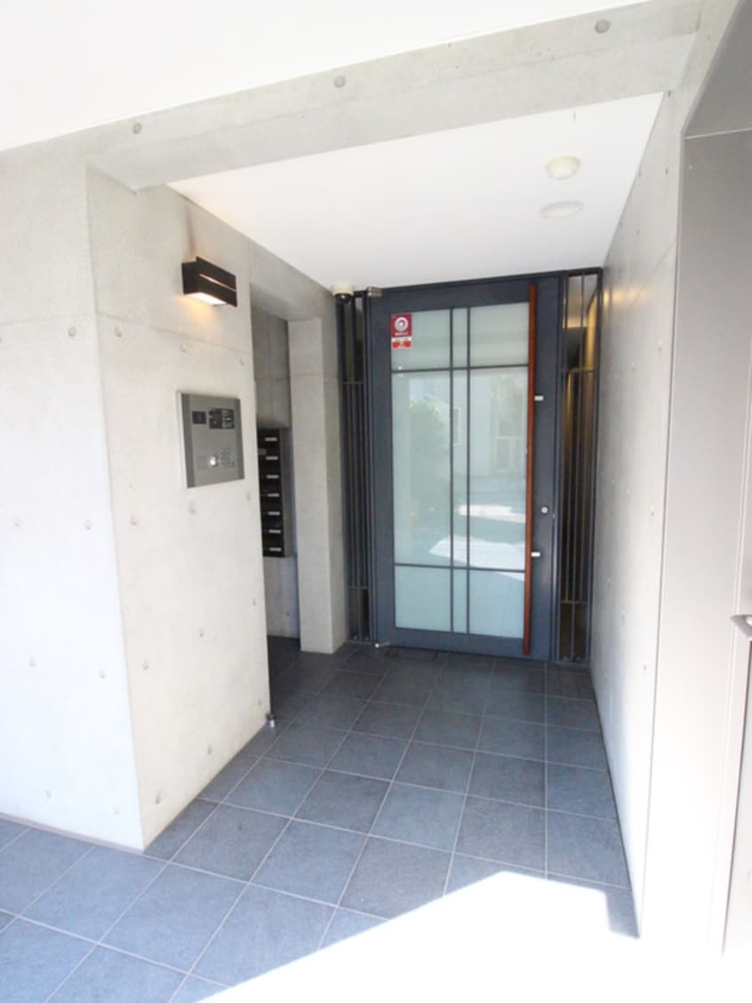 エントランス部分 ＣＬＡＰ市谷柳町