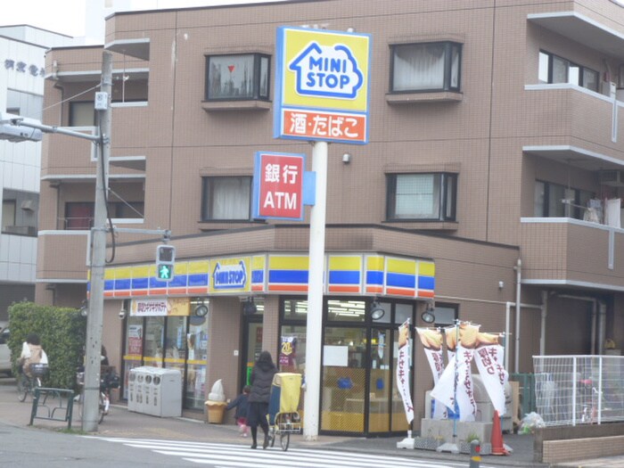 ミニストップ 狛江和泉本町店(コンビニ)まで210m ﾊｼﾋﾞｯｸ狛江