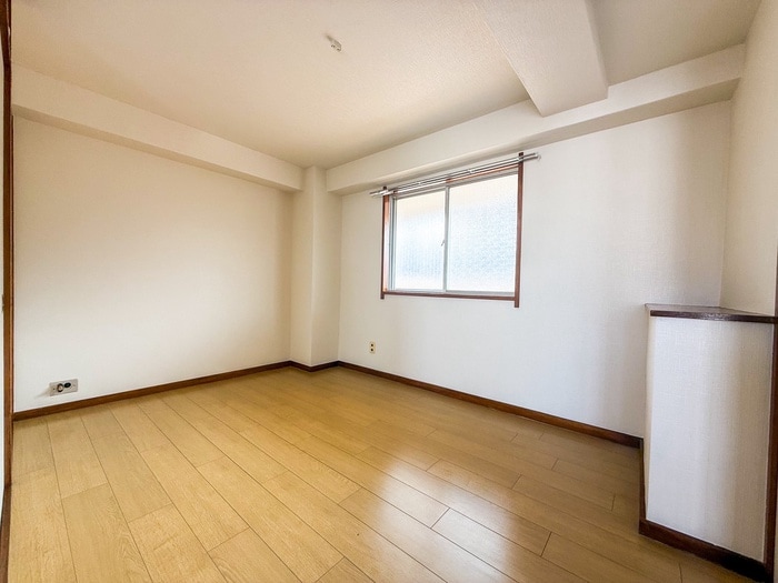 居室 柳原マンション