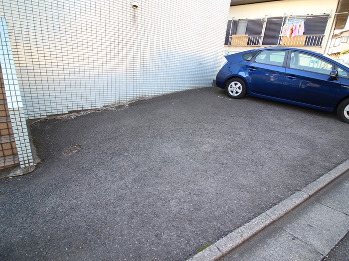 駐車場 エコ－バレ－関口