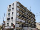 シャトル上杉の外観