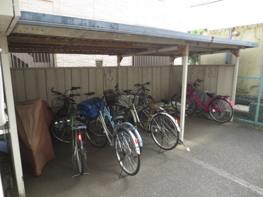 駐輪場 シャトル上杉